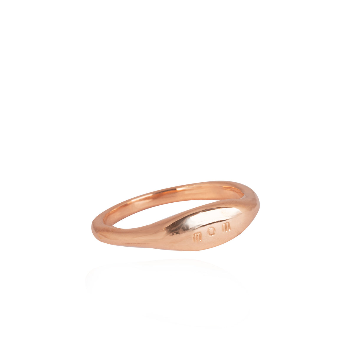 ring in 18k gold with word mom
