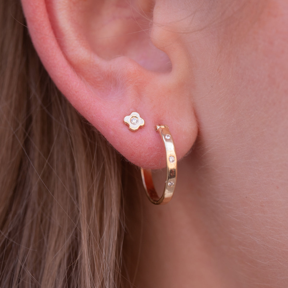 Golden Elisabeth Studs