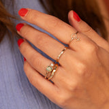 rings in gold on hand