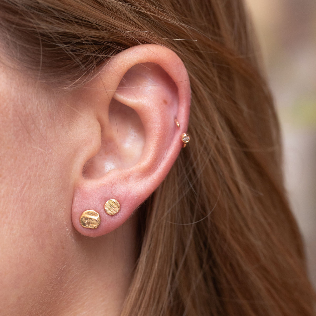 Les Vivants – Traces Studs