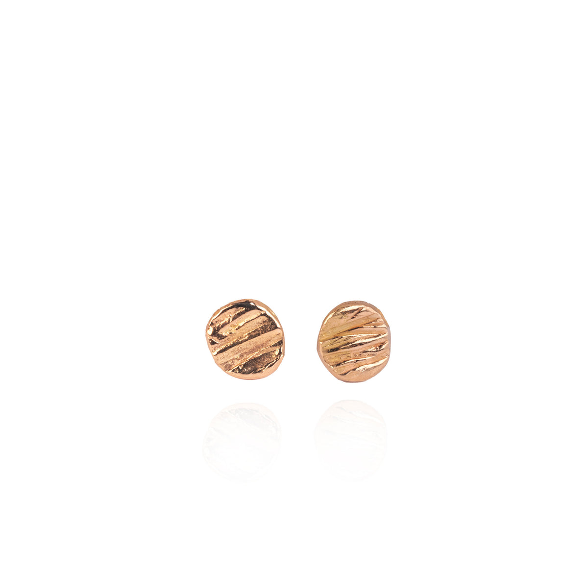 Les Vivants – Traces Studs