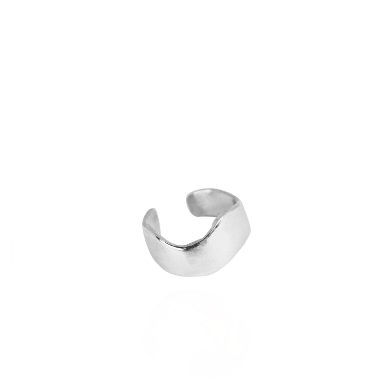 Les Vivants - Curves Silver Ear Cuff