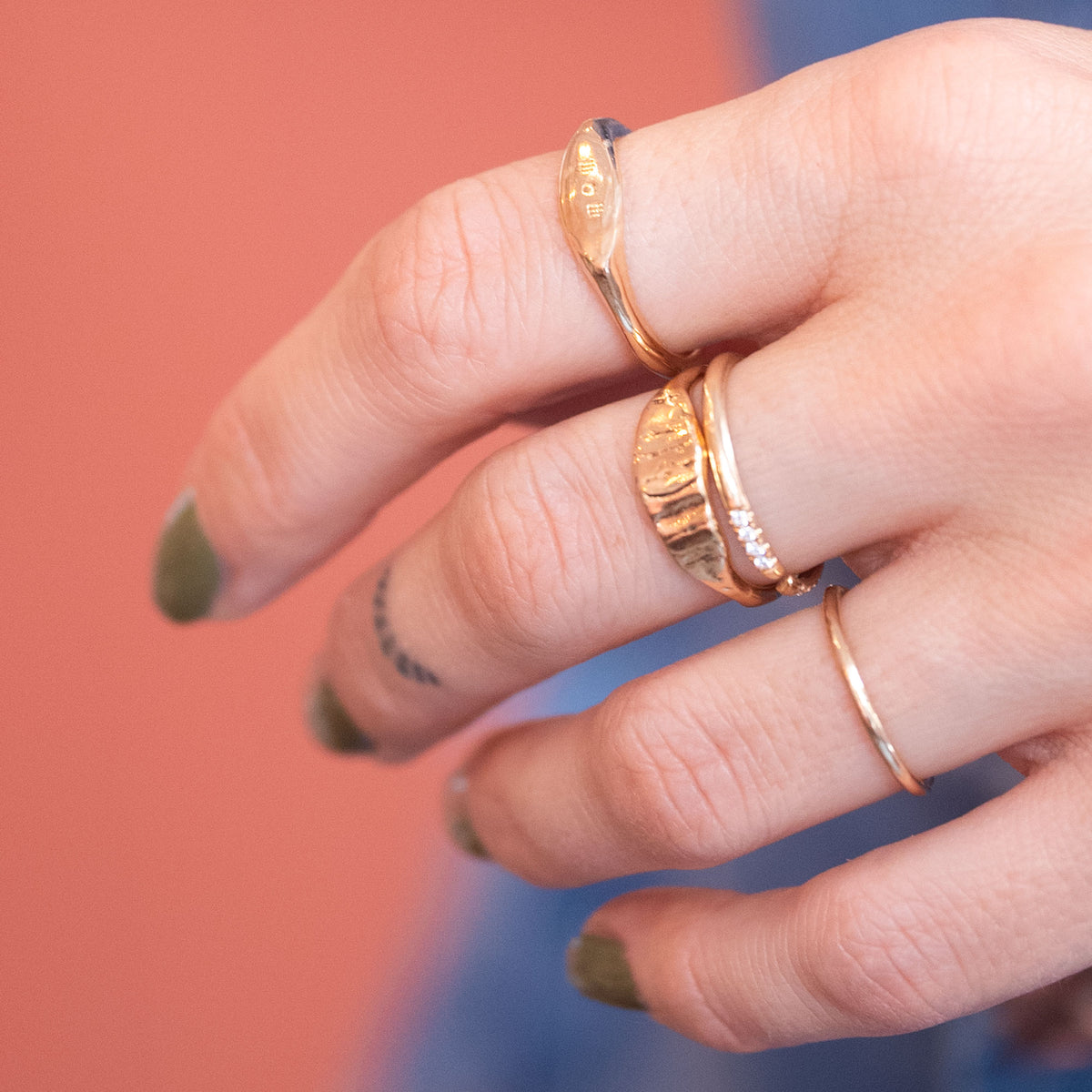 mom ring in 18k gold